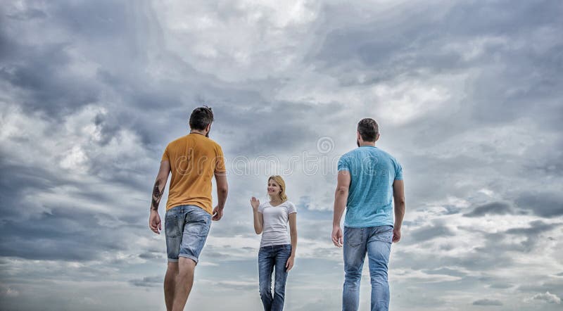 推测日期去的好男朋友 选择在关系的单身妇女自由独立 自由选择 免版税图库摄影 推测日期去的好男朋友 选择在关系的单身妇女自由独立 自由选择 免版税图库摄影