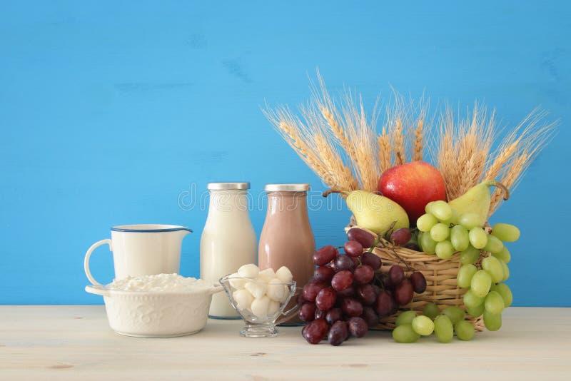 E Символы еврейского праздника - Shavuot стоковая фотография E Символы еврейского праздника - Shavuot стоковая фотография
