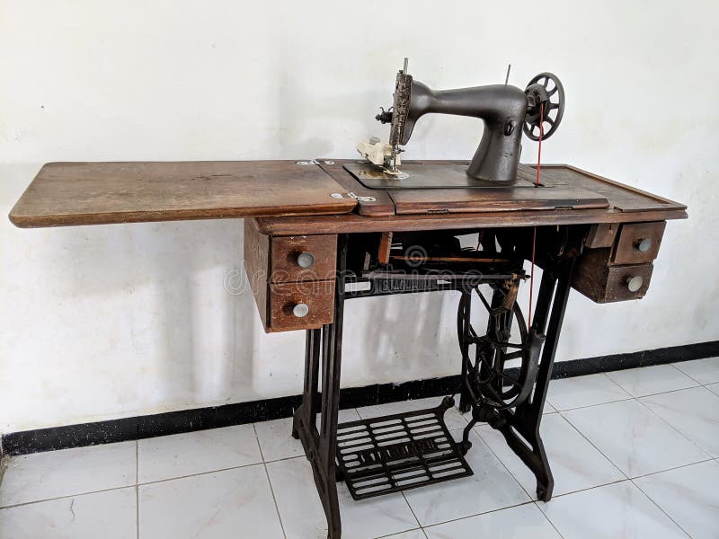 Banyuwangi 07 October 2022 - Early 20th Century Singer Sewing Machine