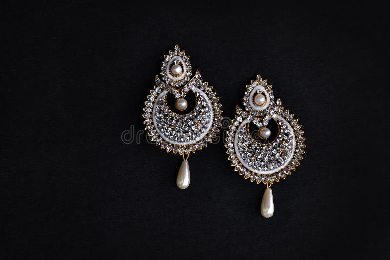 Imitation Jewelry Trending Wedding Wear Designer Golden Grey Maang Tikka  Earring Set For Bridal EM65 – Buy Indian Fashion Jewellery