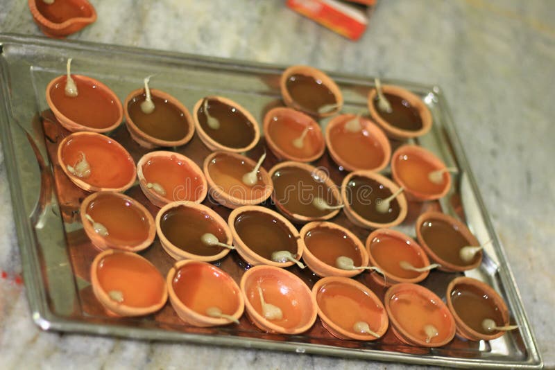 Earthen lamps ready to be lighted royalty free stock photography Earthen lamps ready to be lighted royalty free stock photography
