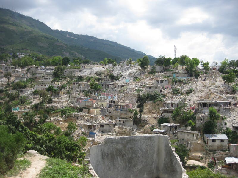 This photograph was made immediately after the earthquake in Haiti, one can see a part of the city completely destroyed.