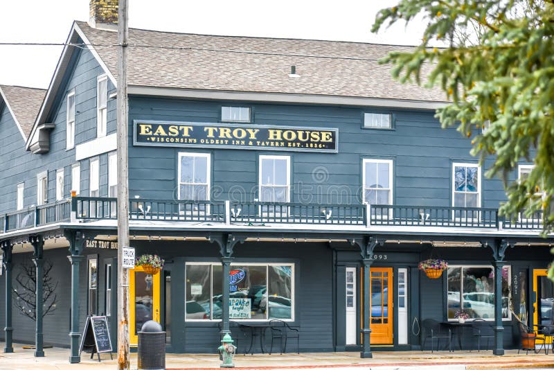 east troy house