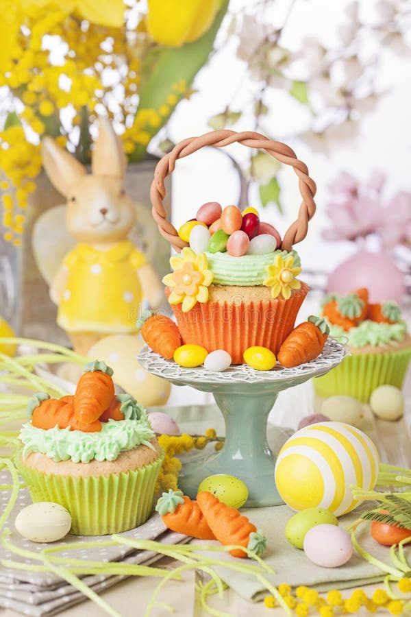 Easter basket cupcake stock images Easter basket cupcake stock images