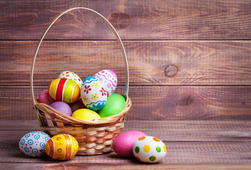 Pascua de resurrección huevos en de de madera tableros.