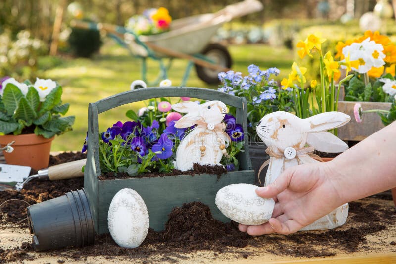 Easter handmade decoration with spring flowers and bunny at home royalty free stock image Easter handmade decoration with spring flowers and bunny at home royalty free stock image