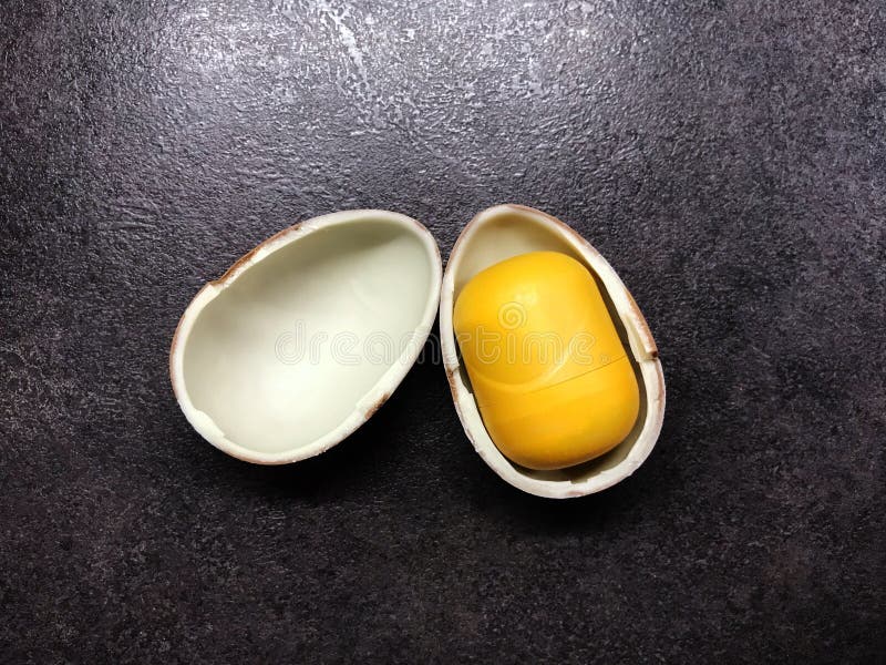 Kinder egg shell hotsell