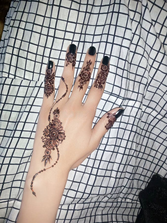 Pin by Raaliya_H 📿 on Henna | Pretty henna designs, Latest henna designs,  Henna inspired tattoos