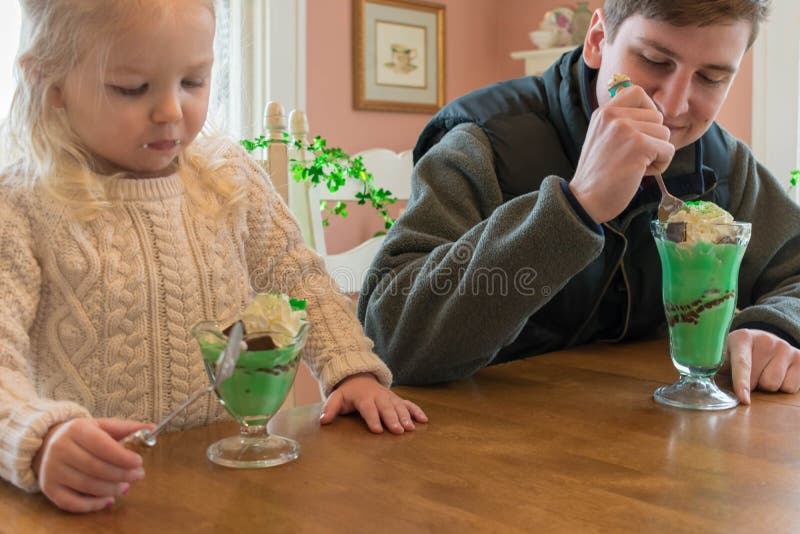 st patrick day ice cream floats