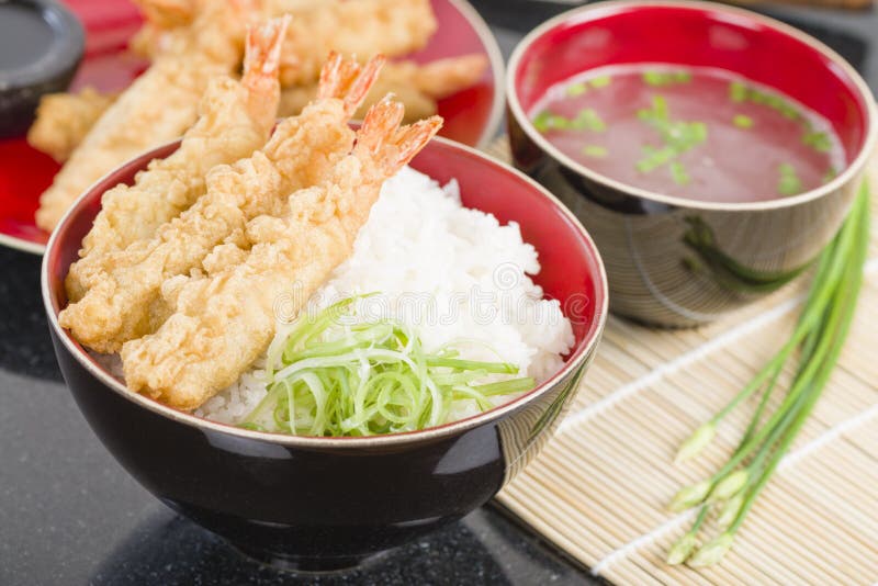 EbiSehne, Garnele Tempura Auf Reis Mit Pilz Und Meerespflanze, ISO