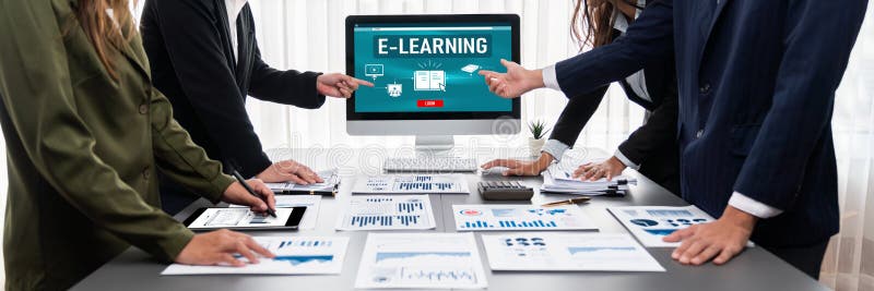 Echipa de analiști care utilizează BI Fintech pentru a analiza raportul financiar. Prodigy royalty free stock photo