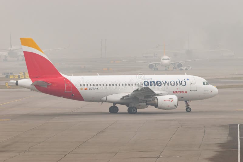 ECKHM Iberia Airbus A31911 jet στη Ζυρίχη στην Ελβετία 2012025 στοκ φωτογραφίες