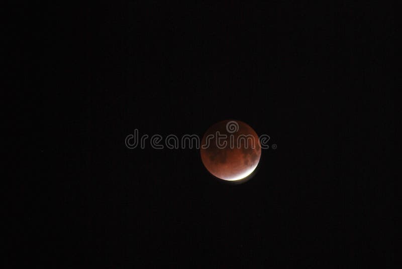 Eclipse lunar total el 10 de diciembre de 2011 fotografía de archivo libre de regalías Eclipse lunar total el 10 de diciembre de 2011 fotografía de archivo libre de regalías