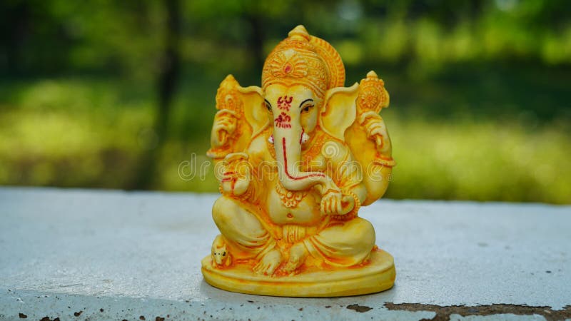 Eco Friendly Ganesh or Ganpati Idol or Murti with Nature Background ...