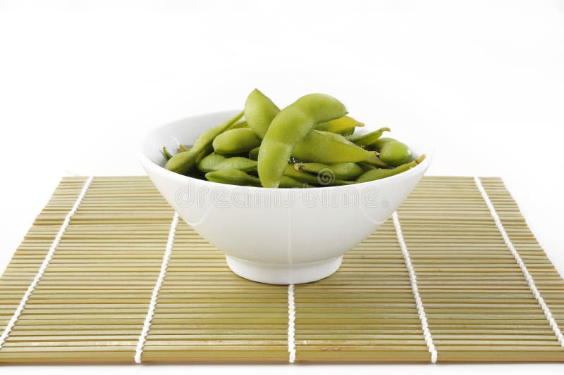 Edamame böna på bunken royaltyfria bilder