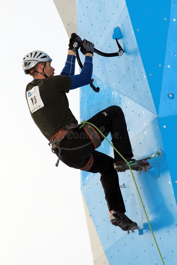 Eddie Bauer Mixed Climbing editorial photo. Image of colorado 23387031