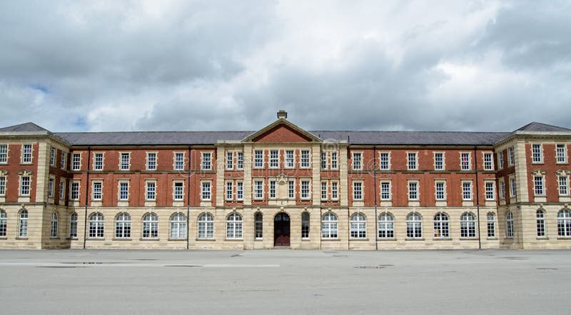 Edifici del New College, Sandhurst Military Academy, Berkshire