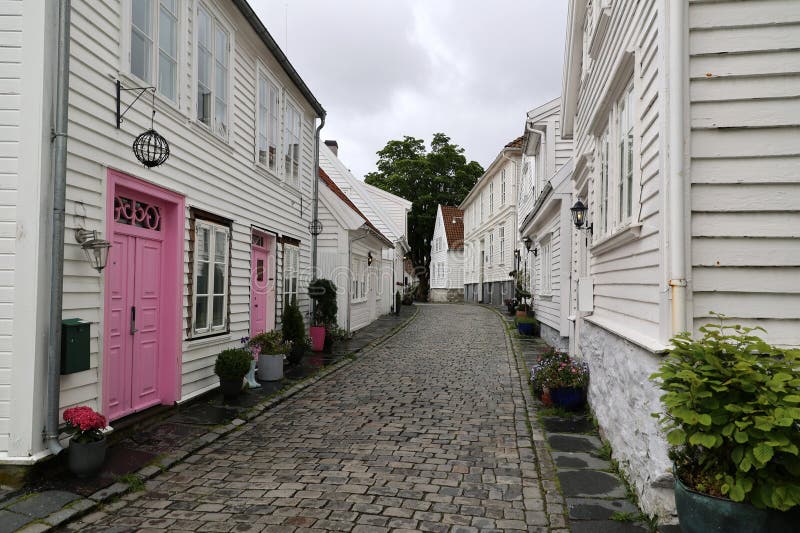 Edifici storici della strada di Gamma Stavanger. Gamle stavanger è un distretto della città norvegese di stavanger il distretto ospita numerose case di legno storiche.