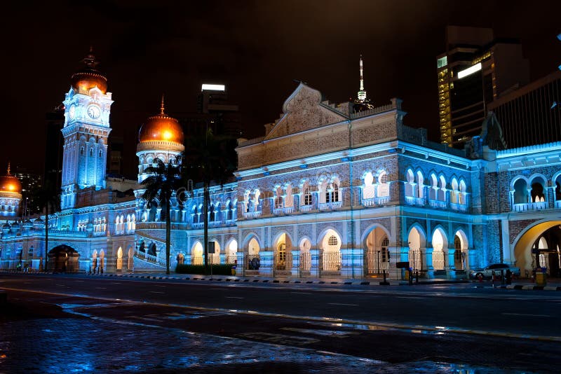 Edificio Sultan Abdul Samad di notte fotografie stock