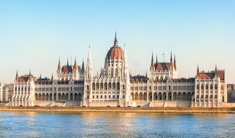 Edificio húngaro del parlamento, Budapest imagen de archivo libre de regalías Edificio húngaro del parlamento, Budapest imagen de archivo libre de regalías