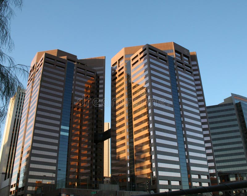 Edificio per uffici di Phoenix fotografia stock libera da diritti Edificio per uffici di Phoenix fotografia stock libera da diritti