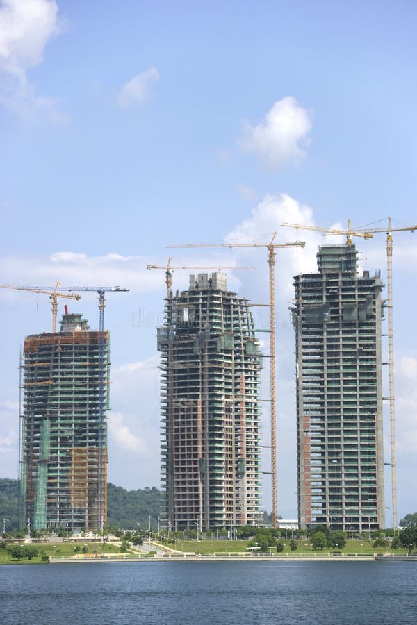 Edificios bajo construcción