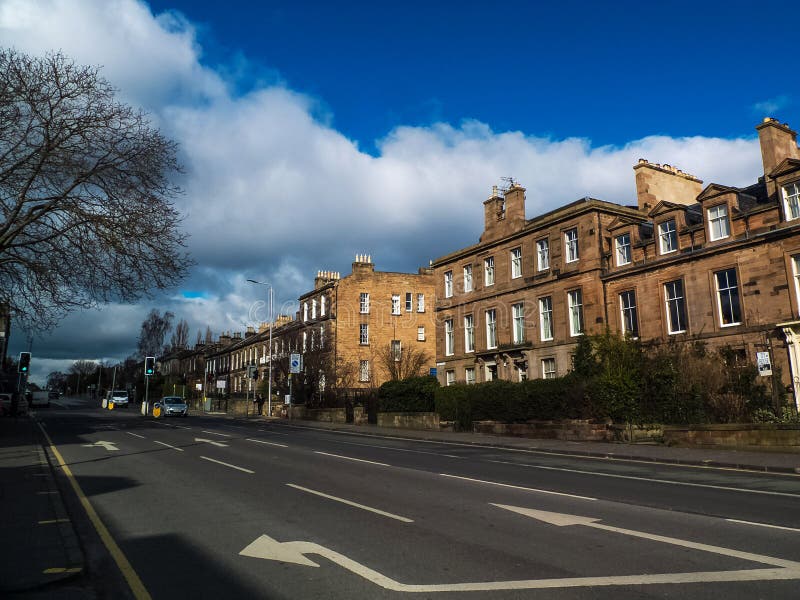 EDINBURG Skottland-Februari 26, 2016-View av historisk byggnadstället i den gamla staden av Edinburg, Skottland, UK arkivfoton EDINBURG Skottland-Februari 26, 2016-View av historisk byggnadstället i den gamla staden av Edinburg, Skottland, UK arkivfoton