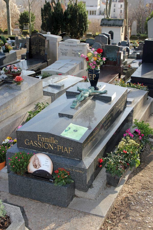 Edith Piaf at Pere Lachaise Cemetery in Paris royalty free stock image Edith Piaf at Pere Lachaise Cemetery in Paris royalty free stock image