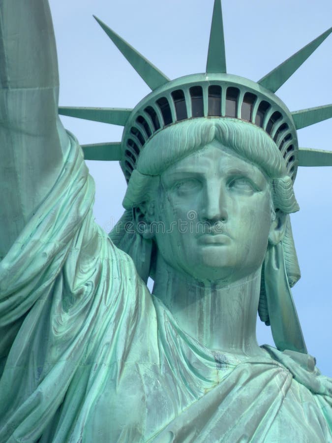 EE.UU. Nueva York Estatua de la libertad y de la puesta del sol de New York City imagenes de archivo EE.UU. Nueva York Estatua de la libertad y de la puesta del sol de New York City imagenes de archivo