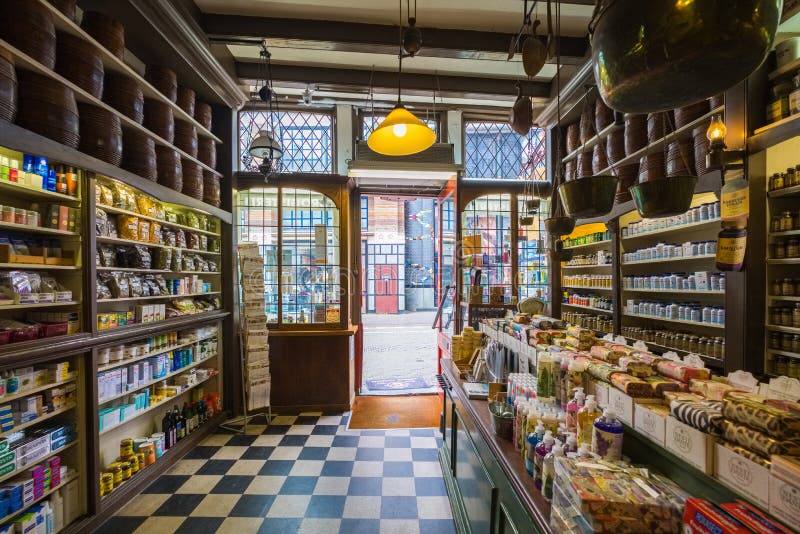 Een apotheek van oude stijl in Den Haag, Nederland royalty-vrije stock fotografie Een apotheek van oude stijl in Den Haag, Nederland royalty-vrije stock fotografie