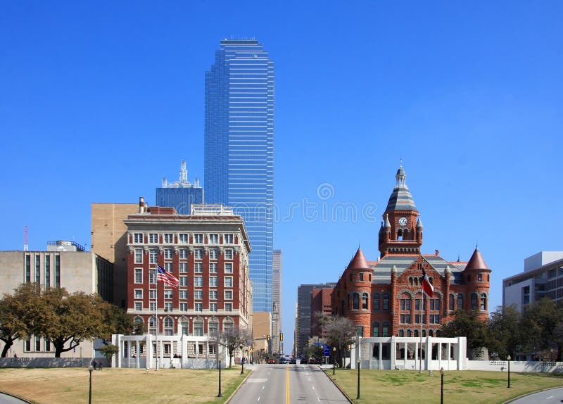 Een groeps mooi gebouw in Dallas stock foto's Een groeps mooi gebouw in Dallas stock foto's