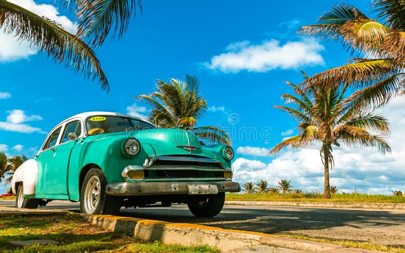 Een oude taxicabine in Havana royalty-vrije stock fotografie Een oude taxicabine in Havana royalty-vrije stock fotografie