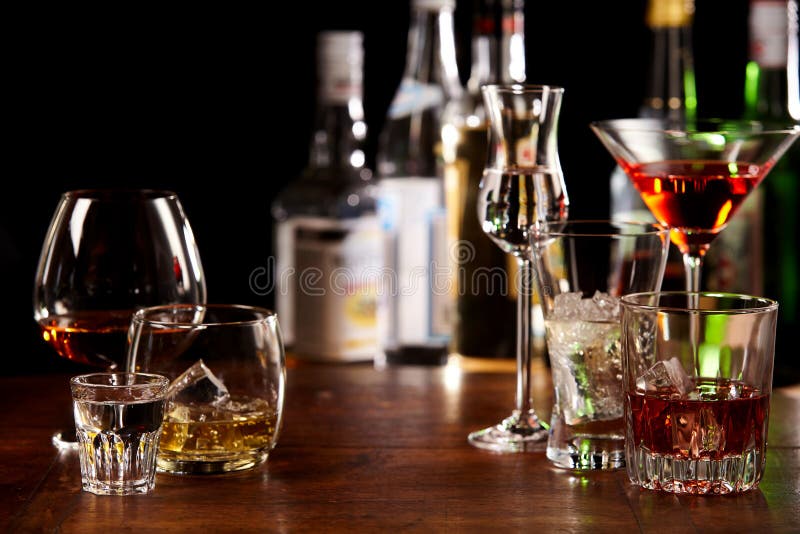 Een selectie van verschillende alcoholische dranken stock fotografie Een selectie van verschillende alcoholische dranken stock fotografie