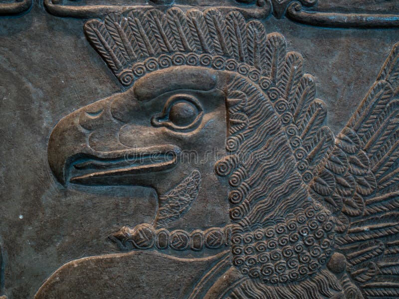 Een sluiting van een adelaar met een beschermend karakter. brits museum.