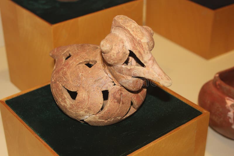 Effigy Pottery Used by Weeden Culture Displayed at Kolomoki Museum