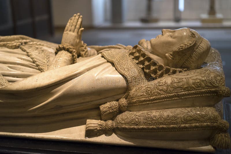 Efígie de alabastro de uma dama medieval fotografia de stock royalty free