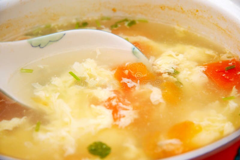 Egg soup with tomatoes