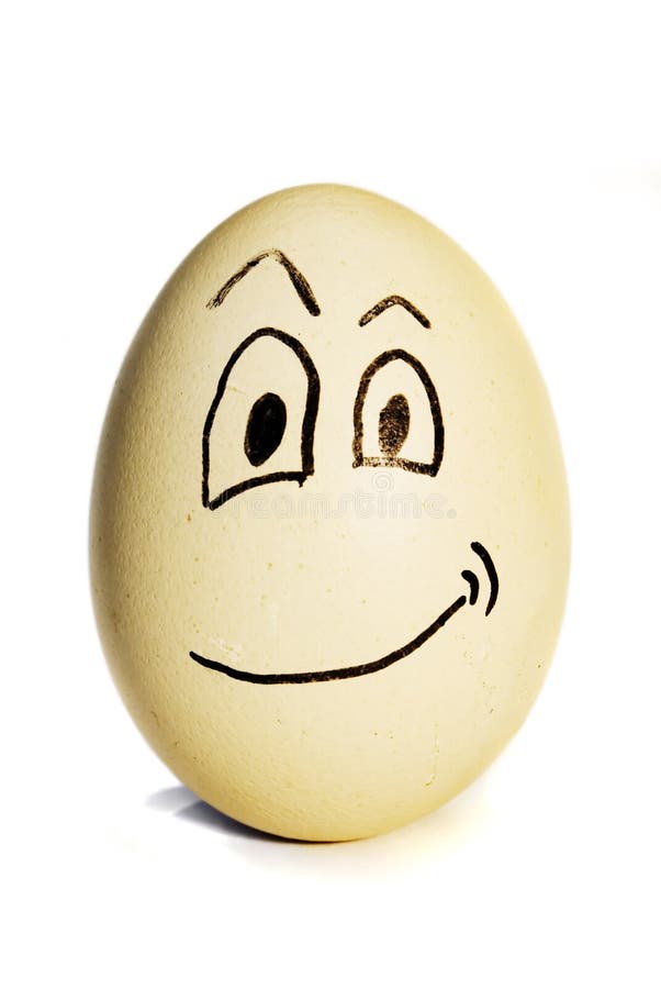 Смайлик яйца. Яйцо улыбается. Яйцо с улыбкой. Рожицы на яйцах. Смешные мордочки на яйцах.