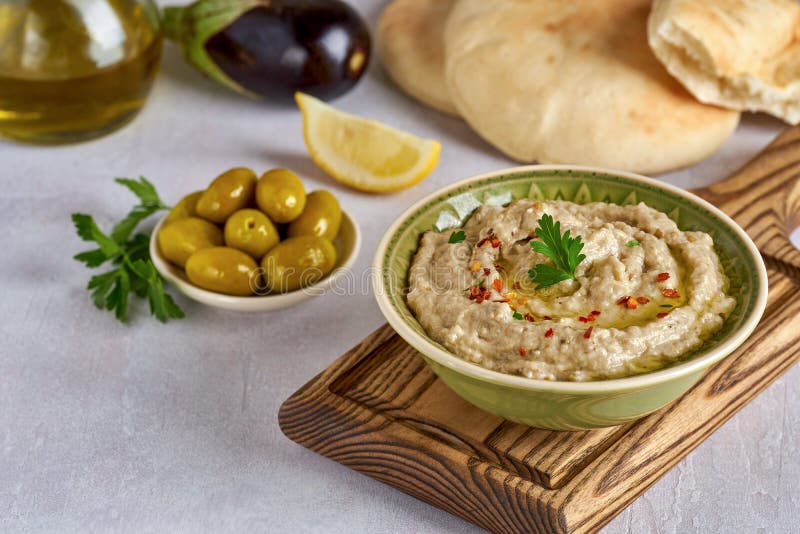 Eggplant Aubergine Dip Baba Ghanoush. Traditional Vegan Arabic Eggolant ...