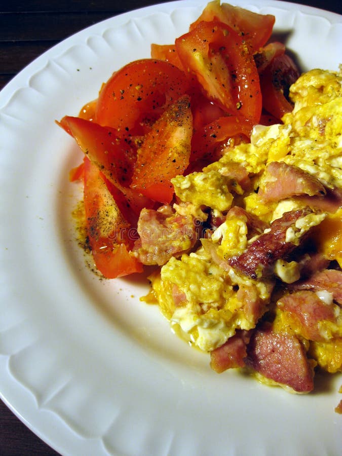 Eggs on plate