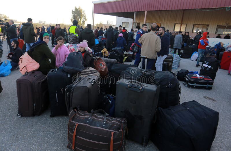 Egyptian authorities reopen the sole passenger crossing between Gaza and Egypt in both directions today stock photography Egyptian authorities reopen the sole passenger crossing between Gaza and Egypt in both directions today stock photography