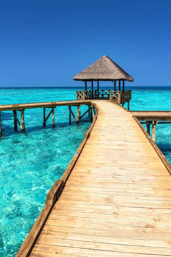 Egzotyczny raj Podróży, turystyki i wakacji pojęcie, Tropikalny kurort przy Maldives wyspą