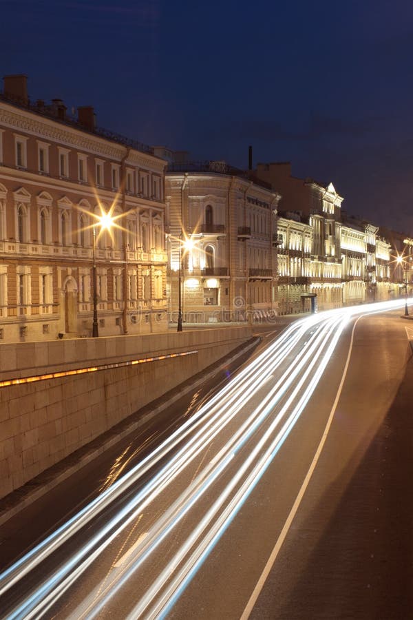 Ehicular traffic in the old city of night