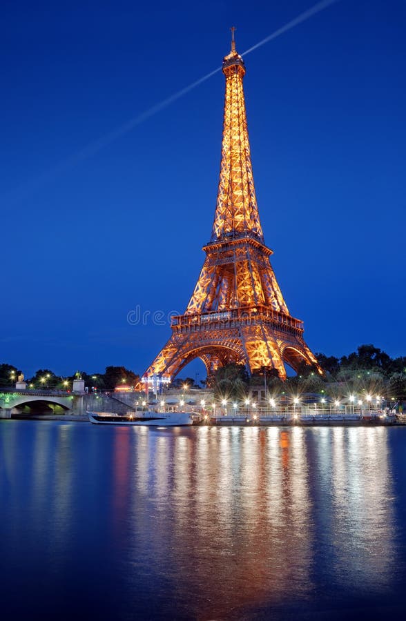 Eiffel tower.