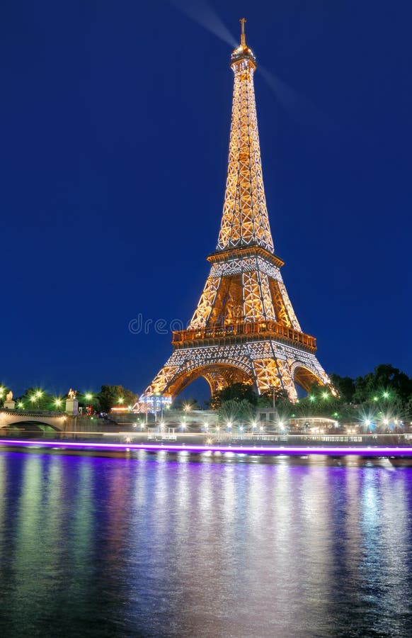 Eiffel tower.