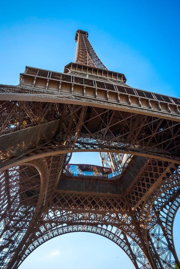 Eiffel Tower With Park Around, Paris Editorial Stock Image - Image of paris, travelling: 69770189