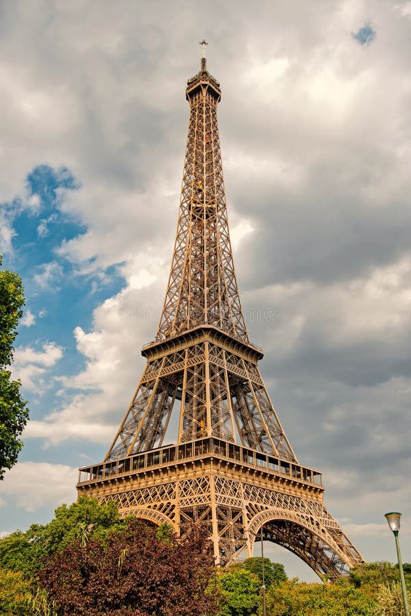 romantic sunset eiffel tower at night