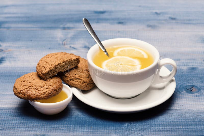 Eigengemaakt dessertconcept Zoete bakkerij en theetijd royalty-vrije stock foto Eigengemaakt dessertconcept Zoete bakkerij en theetijd royalty-vrije stock foto