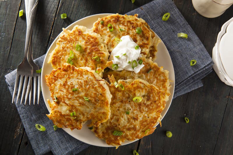 Eigengemaakte Ierse de Aardappelpannekoeken van Boxty stock afbeeldingen Eigengemaakte Ierse de Aardappelpannekoeken van Boxty stock afbeeldingen