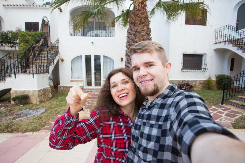 Eigentum, Immobilien und Wohnungskonzept - gl stockbild Eigentum, Immobilien und Wohnungskonzept - gl stockbild